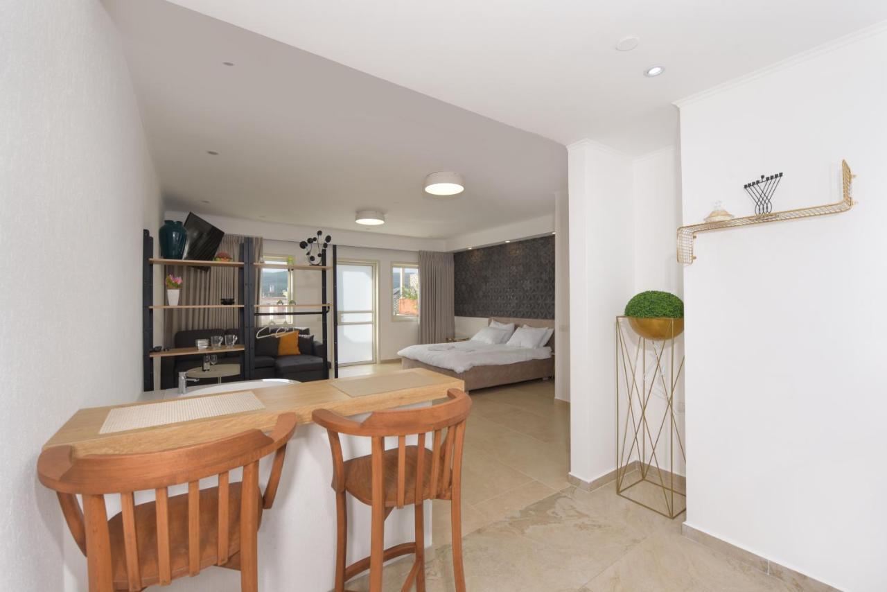 El Viso Verde Luxury Suites Had Nes Exteriör bild